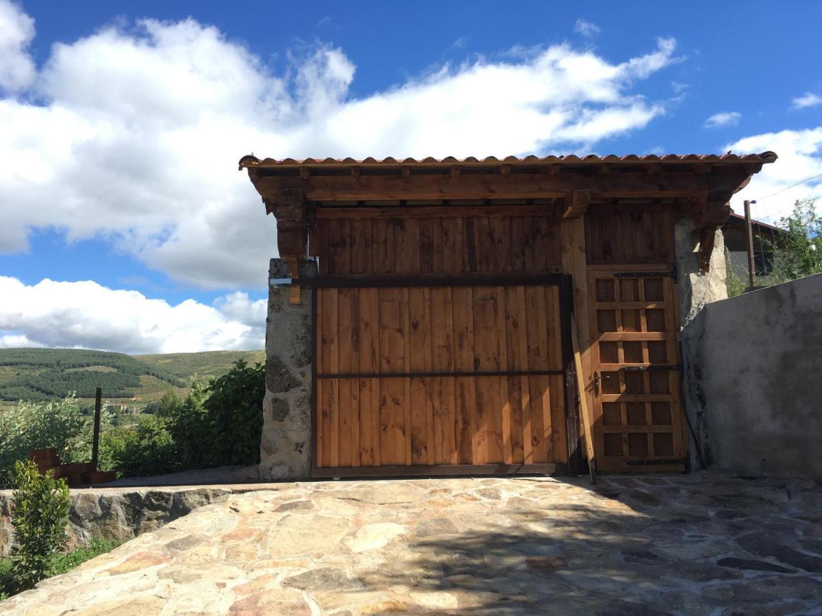 Cara norte de Gredos Hoyos del Espino Exterior foto