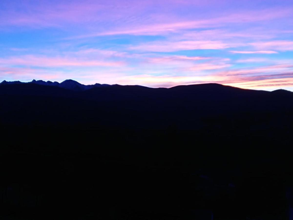 Cara norte de Gredos Hoyos del Espino Exterior foto