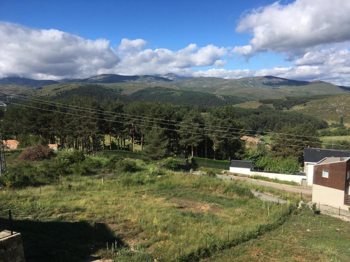 Cara norte de Gredos Hoyos del Espino Exterior foto