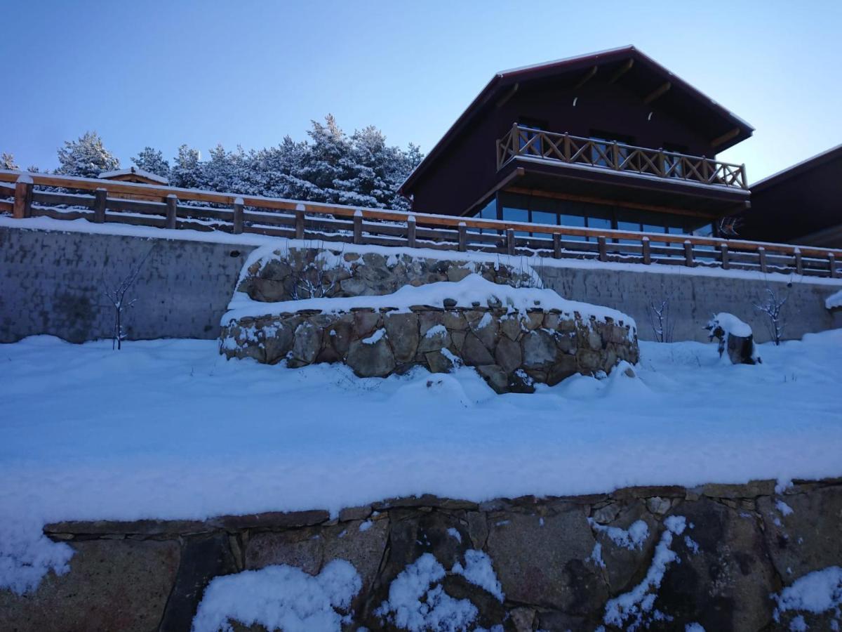 Cara norte de Gredos Hoyos del Espino Exterior foto