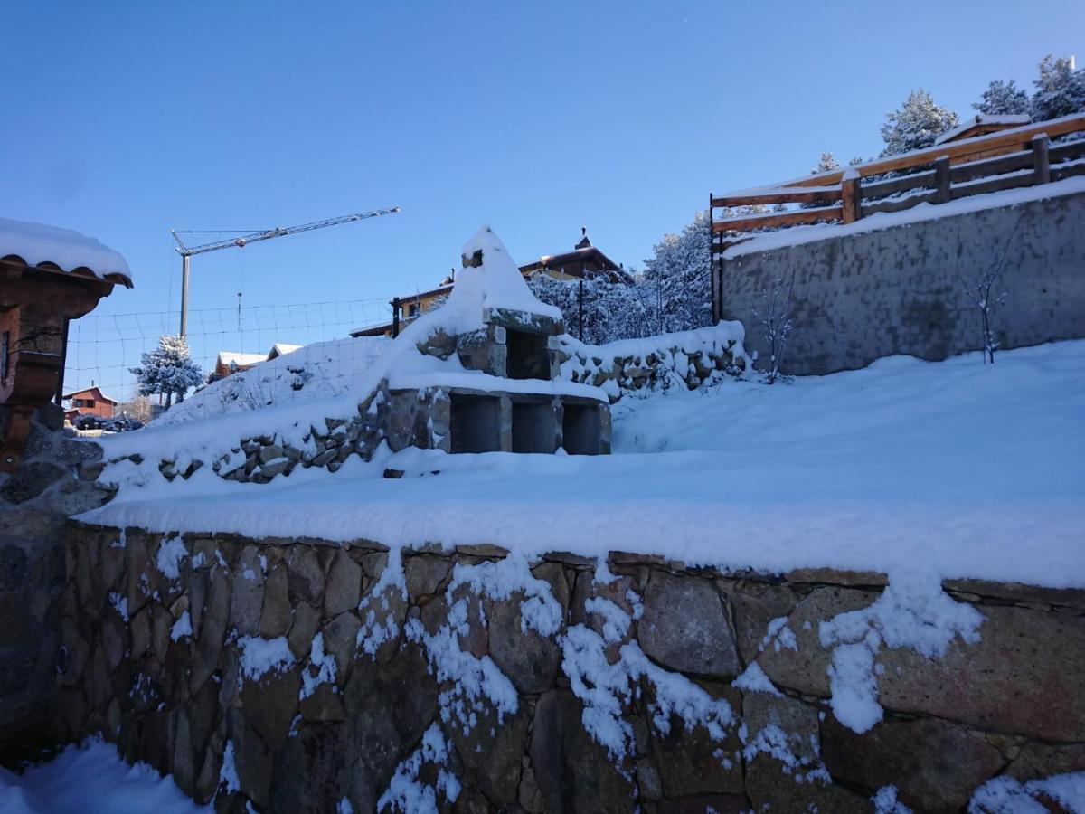 Cara norte de Gredos Hoyos del Espino Exterior foto