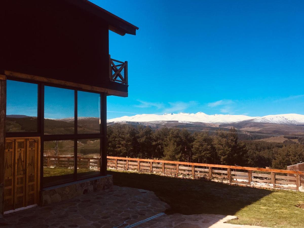 Cara norte de Gredos Hoyos del Espino Exterior foto